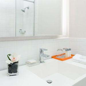 Executive Queen Room